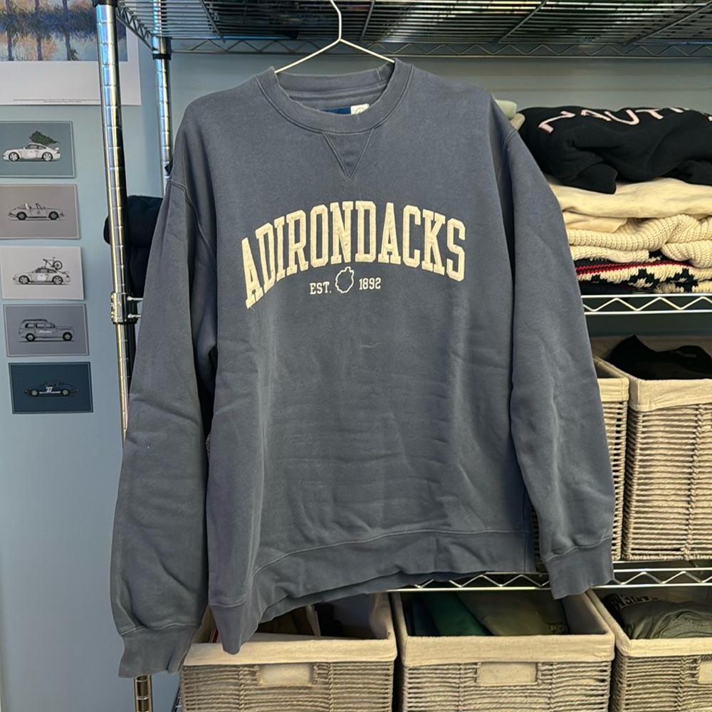 ADIRONDACKS BLUE CREWNECK SWEATER MEN M